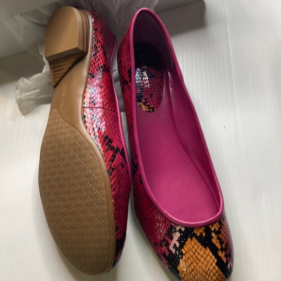 Nine West flats size 10 - Picture 2 of 3